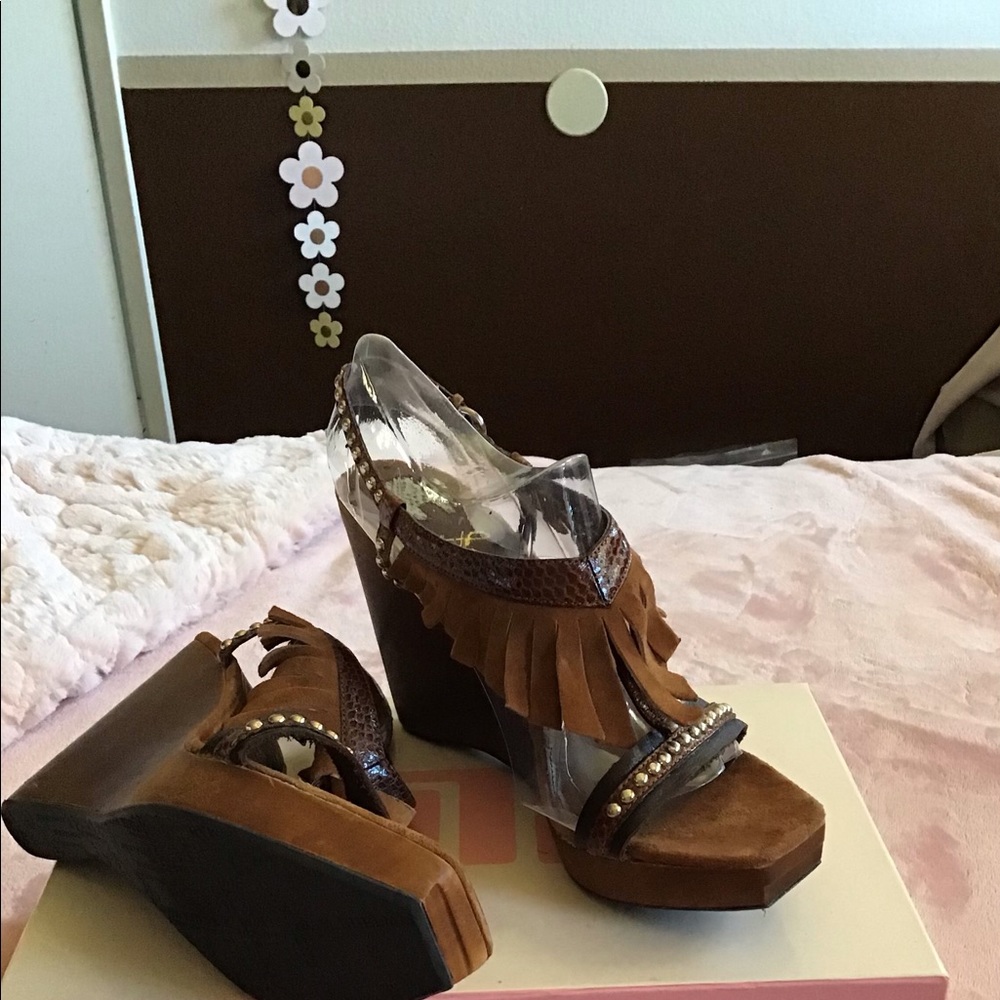 suede fringed wedge sandals